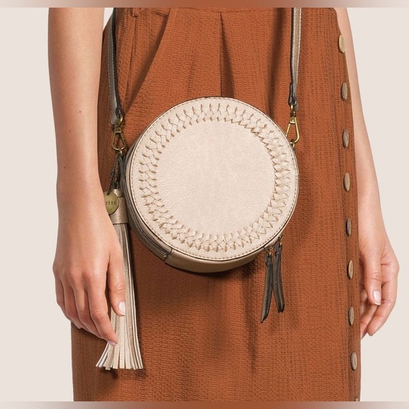 🤎 NWT! Braided Round Crossbody Bag - Picture 4 of 4